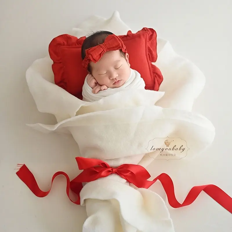 White Floral Wool Mat Theme Set - Newborn Photography Props - Image 3